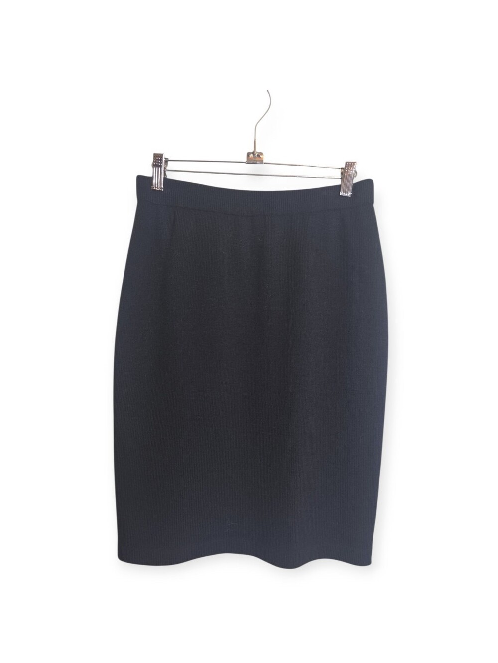 Women's St.John Collection black wool/rayon pencil skirt, size 4